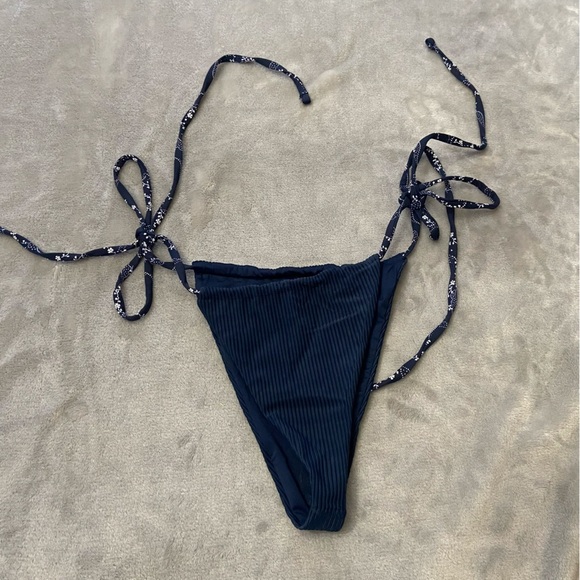 New! Frankie’s Bikini’s Tia ribbed thong string bikini bottom 24423 - Picture 4 of 10